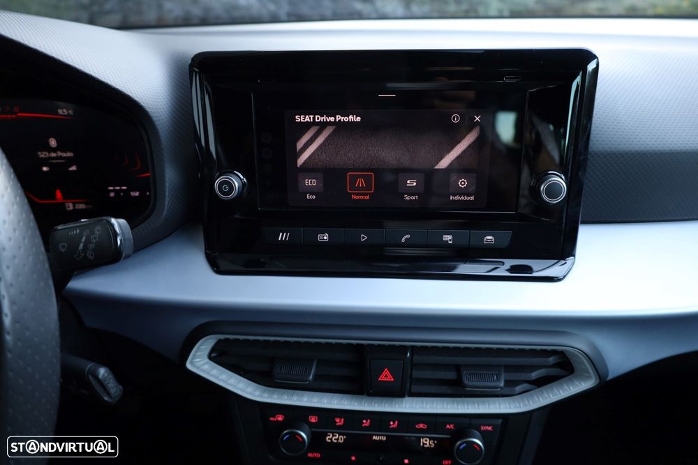 SEAT Arona 1.0 TSI FR - 38
