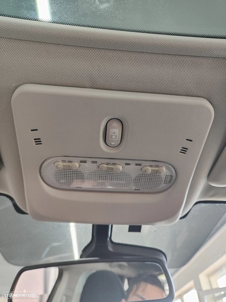Nissan Qashqai 1.5 dCi N-Connecta 18 - 37