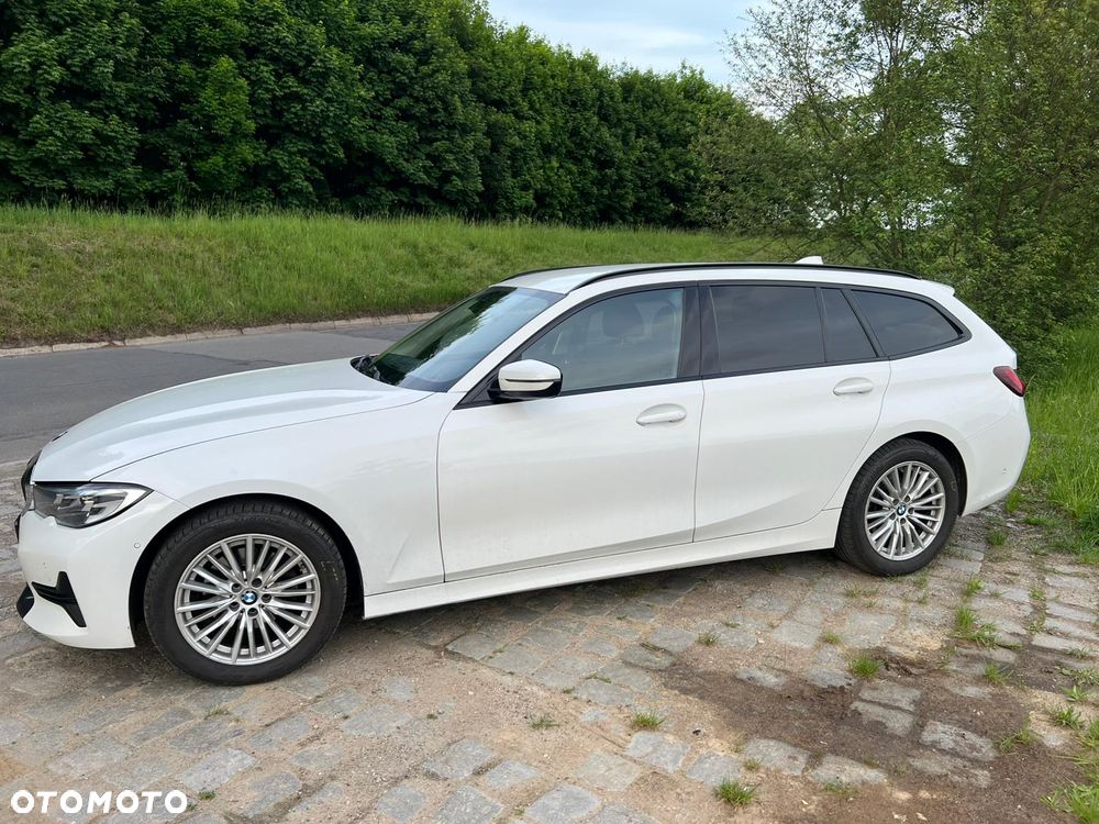 BMW Seria 3 320d mHEV - 2