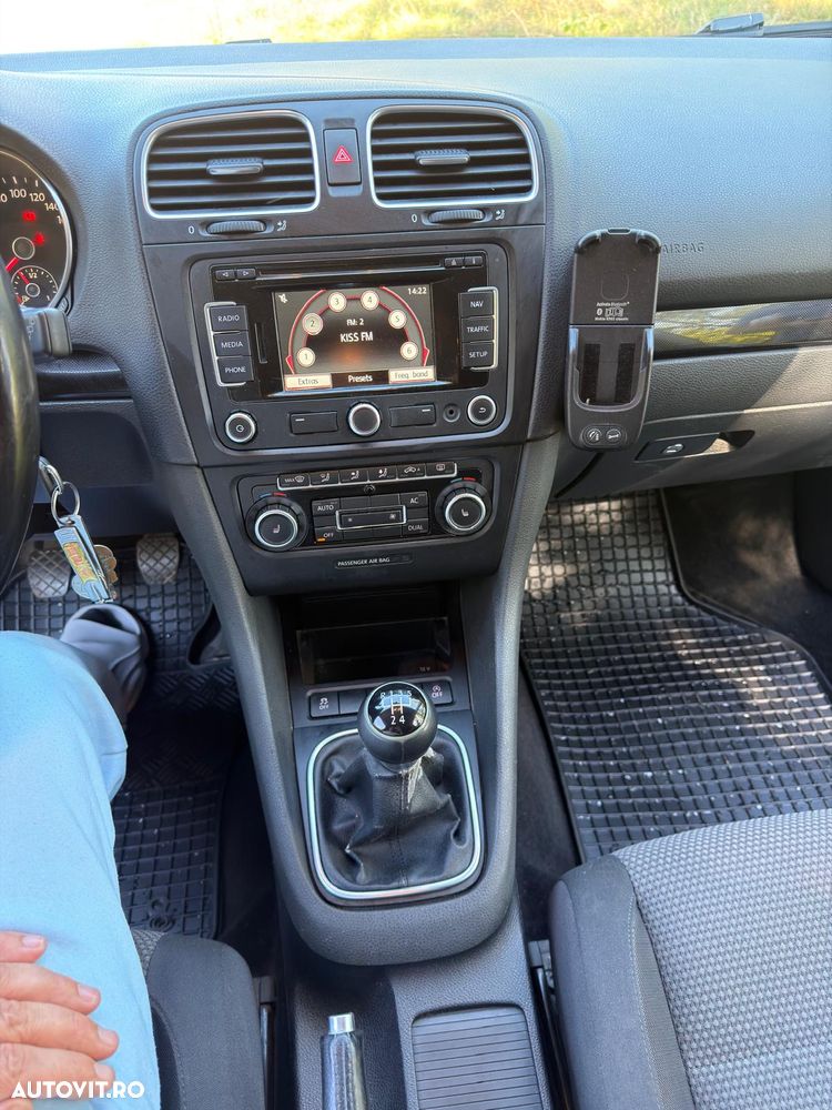 Volkswagen Golf - 10
