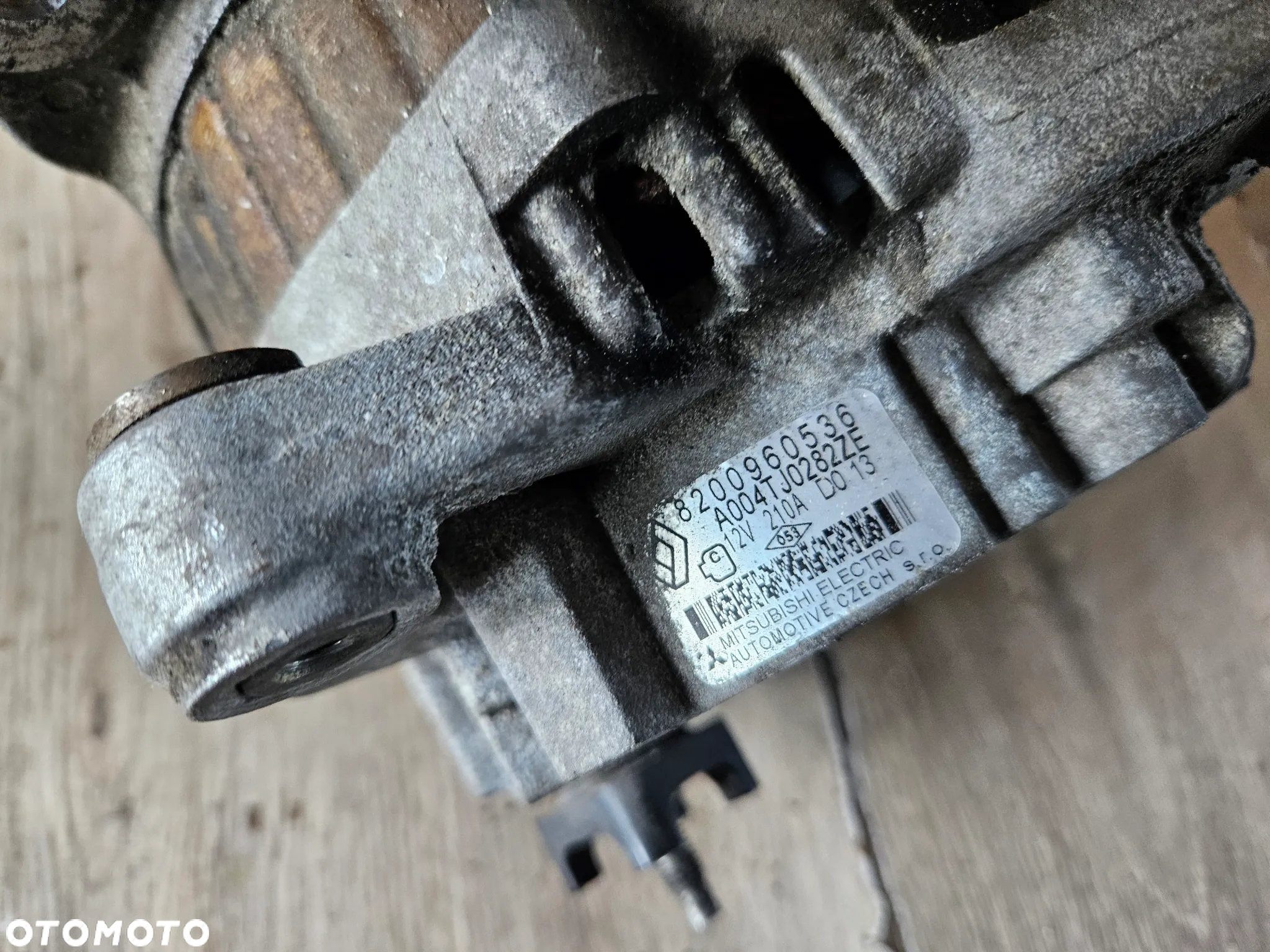 ALTERNATOR RENAULT LAGUNA III 2.0 DCI 210a 8200960536 - 4