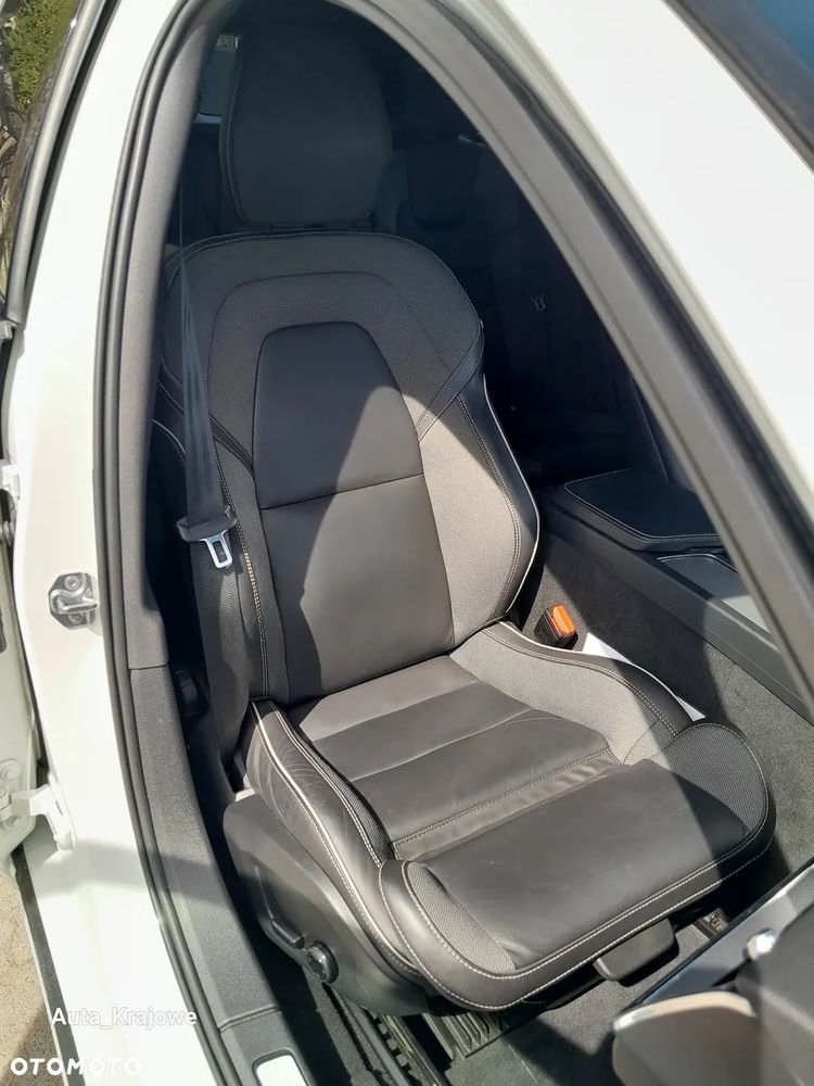 Volvo V60 B3 B R-Design - 31