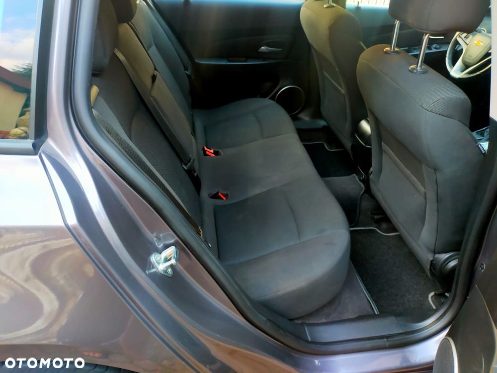 Chevrolet Cruze - 22