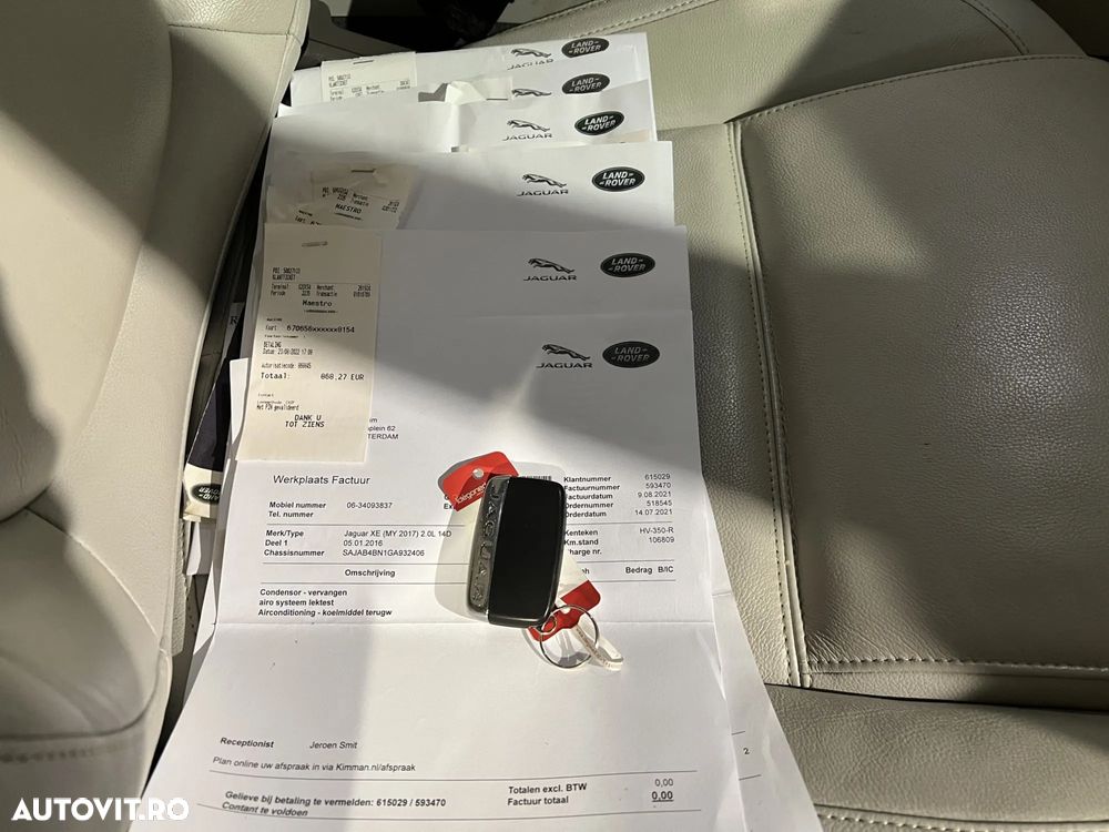 Jaguar XE 2.0 Pure - 13