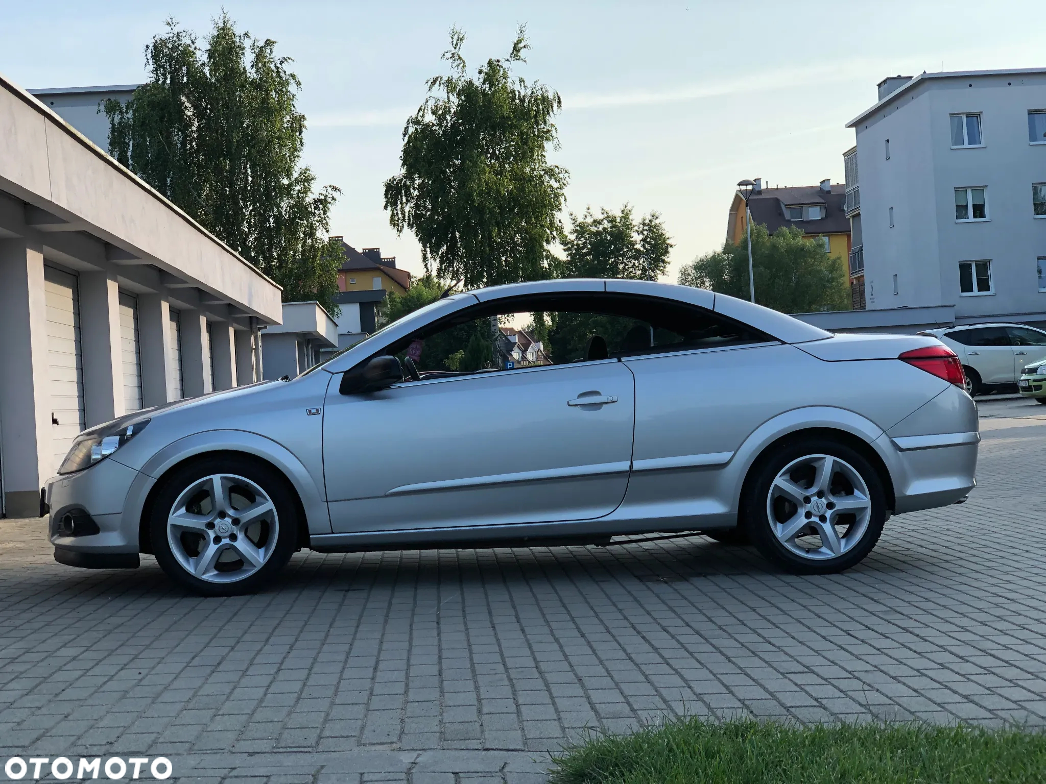 Opel Astra Twin Top 2.0 Turbo Edition - 30