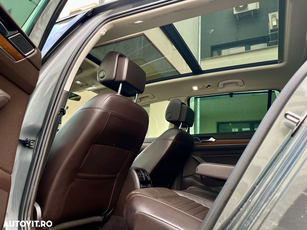 Volkswagen Passat 2.0 TDI DSG 4Motion Highline - 23