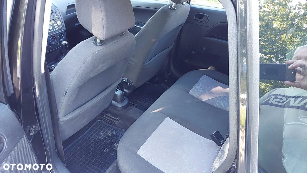 Ford Fiesta 1.3 Black Magic - 13