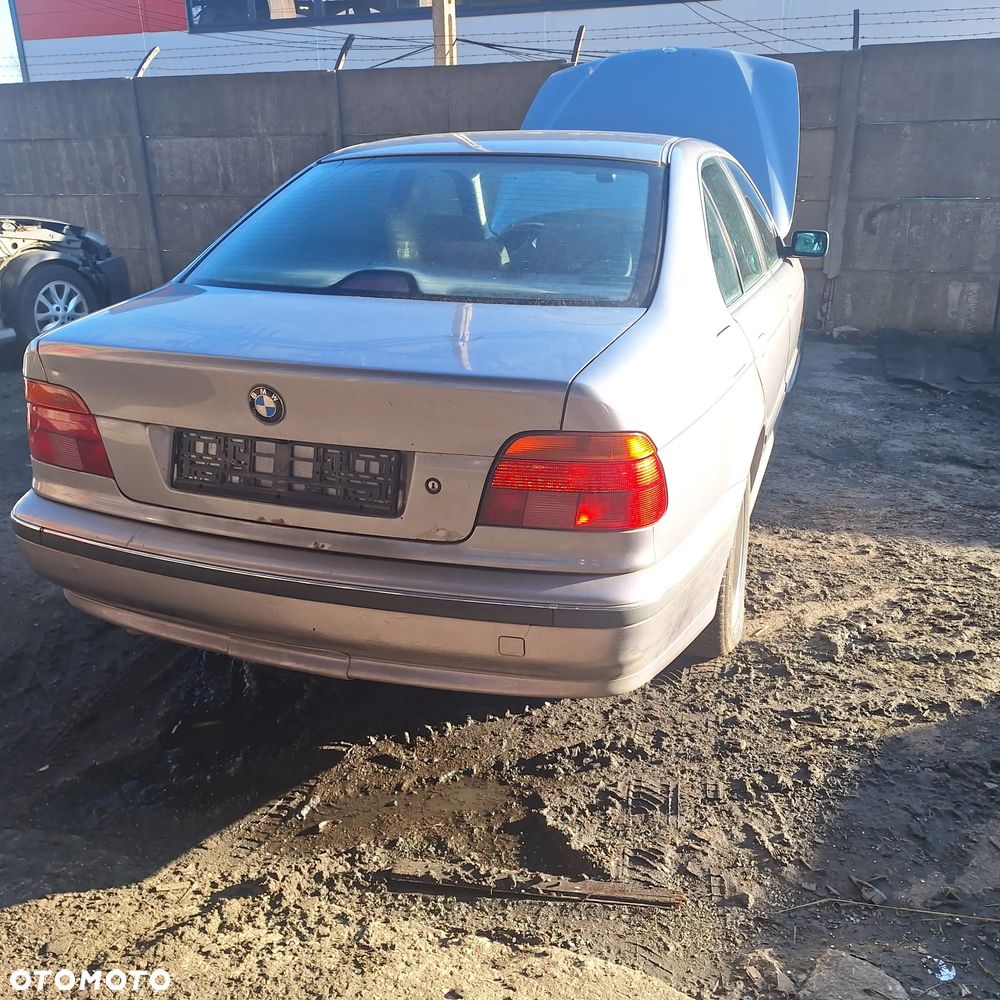 MASKA ZDERZAK PRZOD TYL BLOTNIK DRZWI  LAMPA KLAPA BAGAZNIKA SZYBA LUSTERKO BOCZKI DRZWI  BMW 5 E39 339/7 - 1