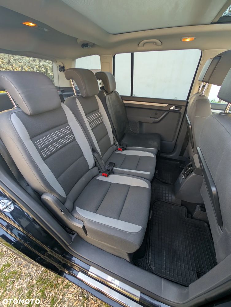 Volkswagen Touran 1.6 TDI DPF BlueMot Comfortline - 6