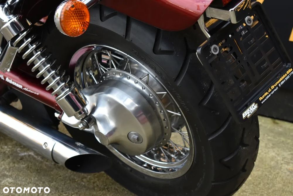 Suzuki Intruder - 17