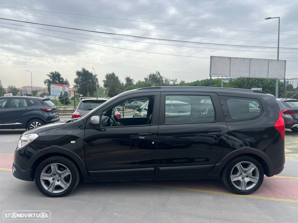 Dacia Lodgy 1.5 Blue dCi Stepway 7L - 8