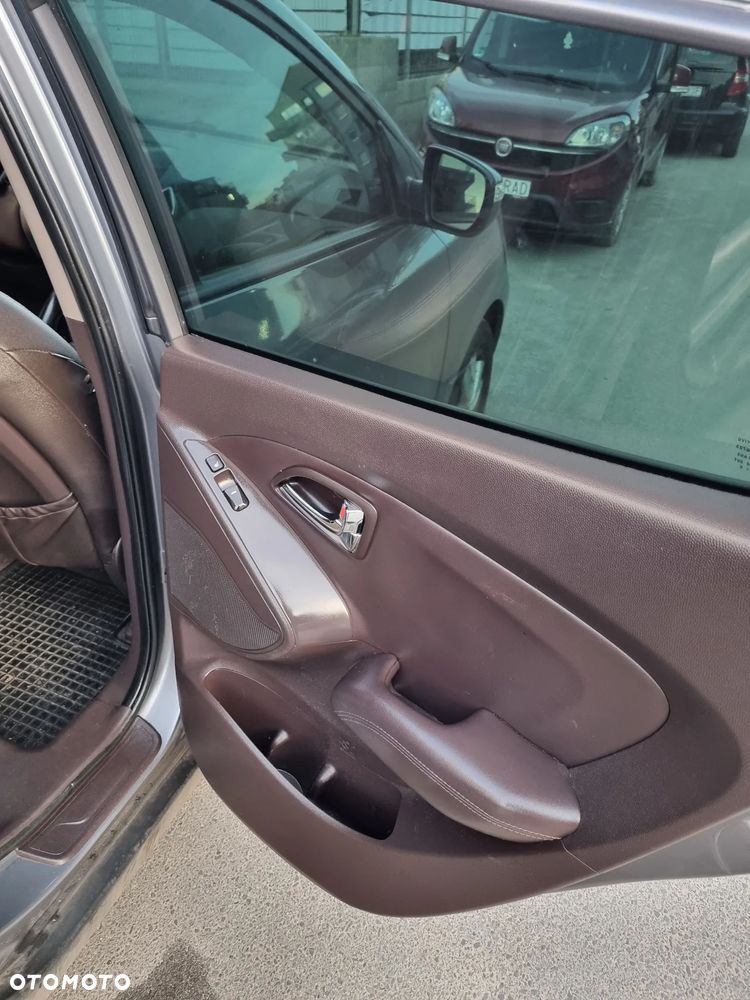 Hyundai ix35 2.0 4WD Automatik Style - 19