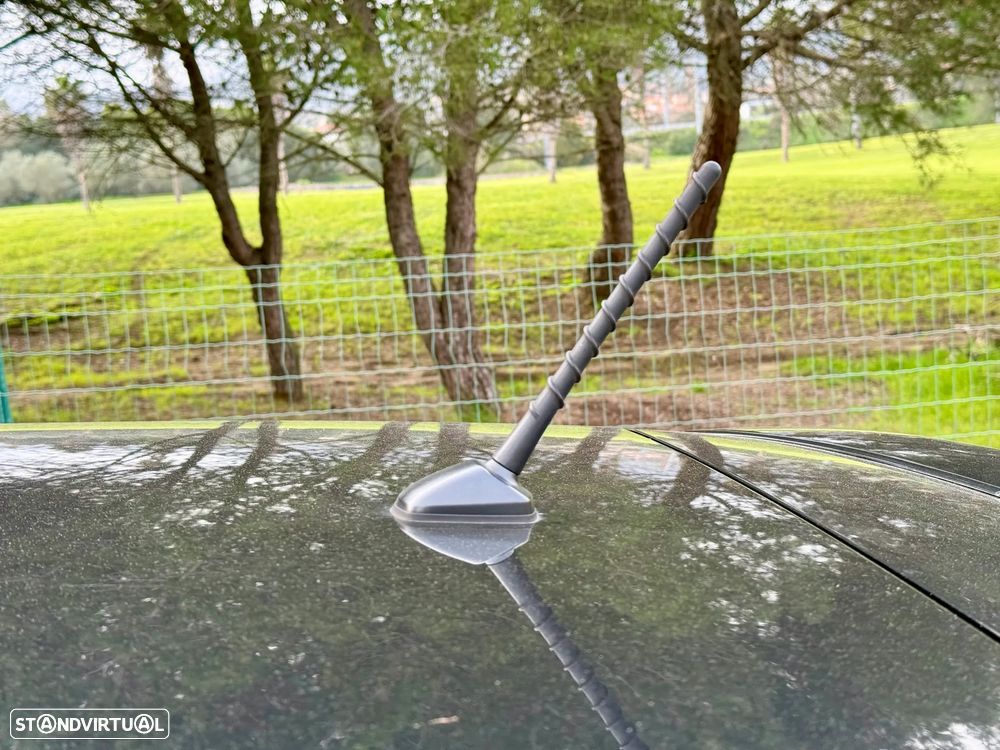 Toyota Yaris 1.5 HSD Square Collec.Bronze - 23