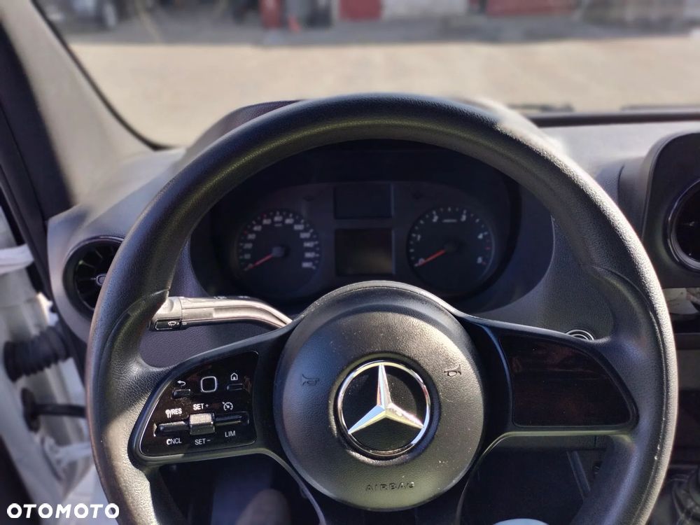 Mercedes-Benz SPRINTER - 3