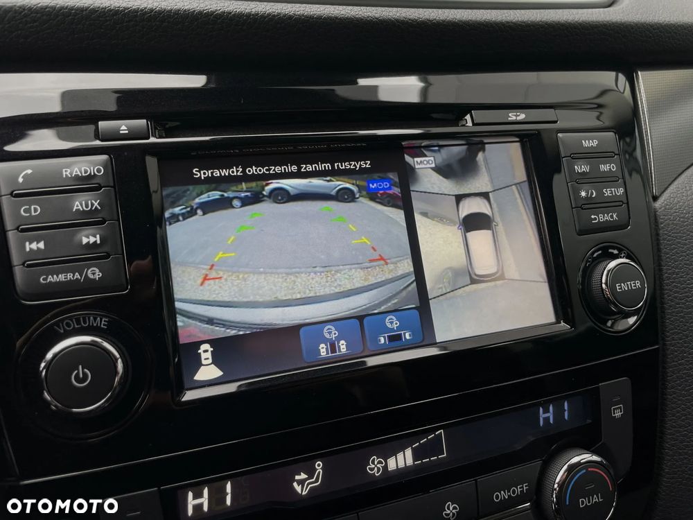 Nissan Qashqai 1.6 DIG-T N-Connecta - 24