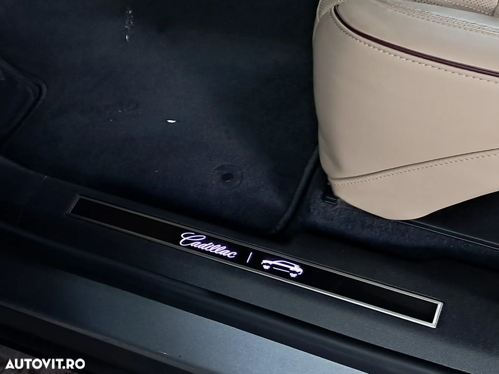 Cadillac Lyriq Luxury - 15