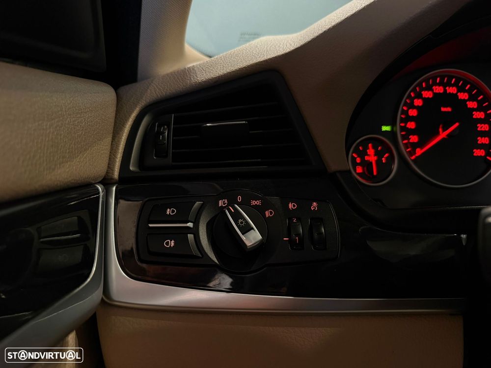 BMW 520 d Line Luxury Auto - 23