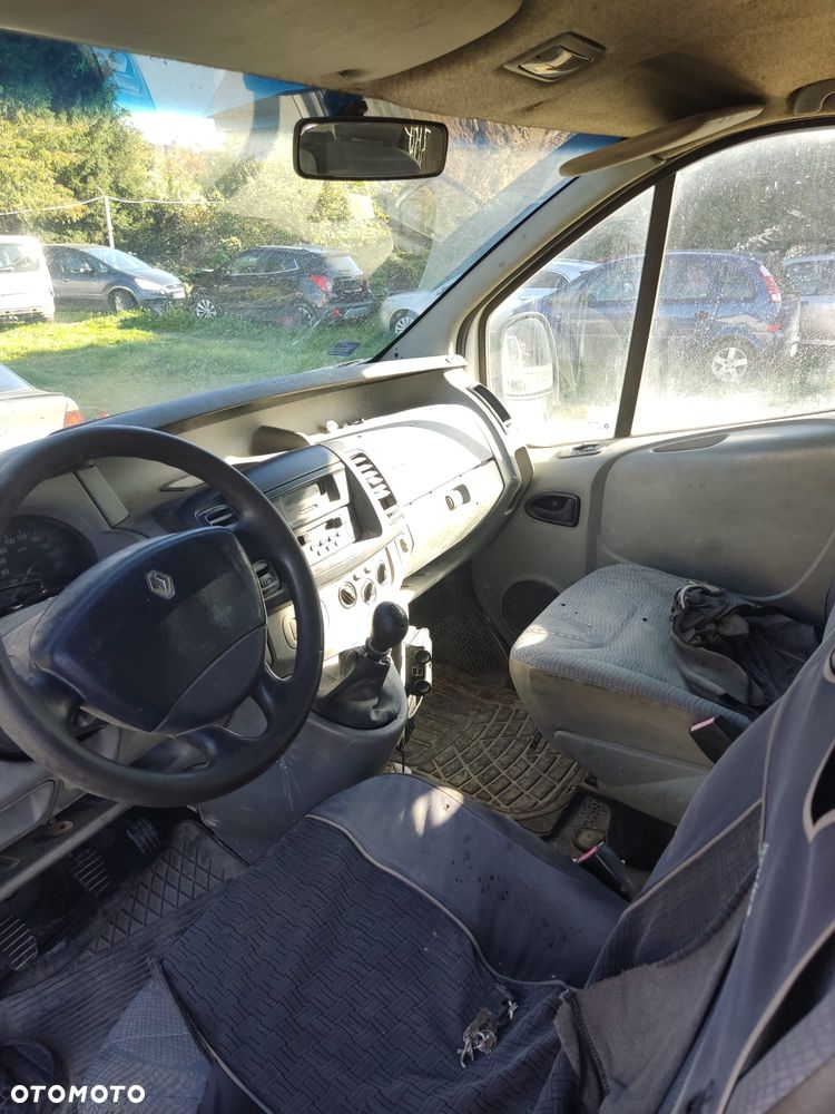 Renault Trafic Passenger - 6