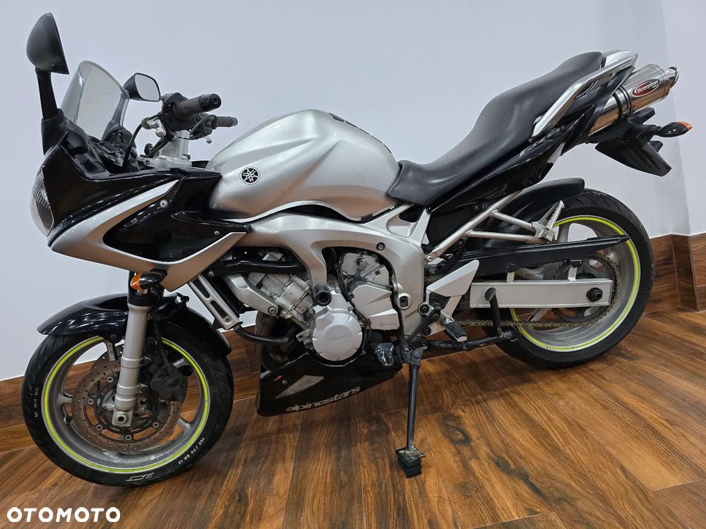 Yamaha FZ - 5