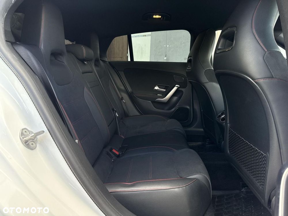Mercedes-Benz CLA 200 7G-DCT AMG Line - 18