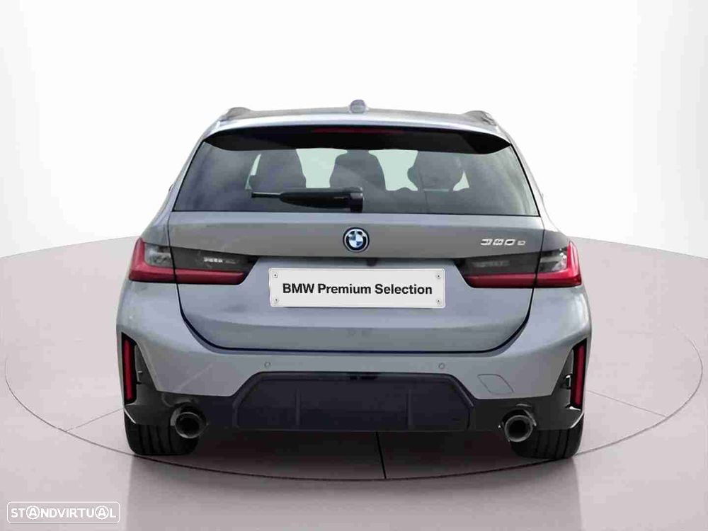 BMW 320 e Touring Auto - 4