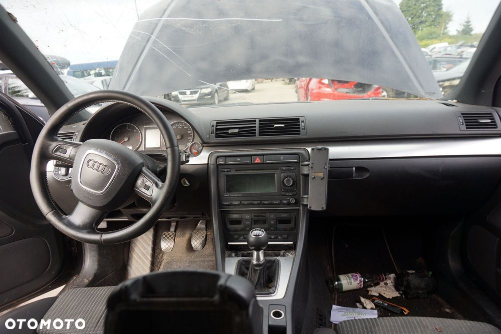 AUDI A4 B7 KOMBI 2007 BPW 2.0 TDI BPW 140KM JEM CZARNY na części - 9