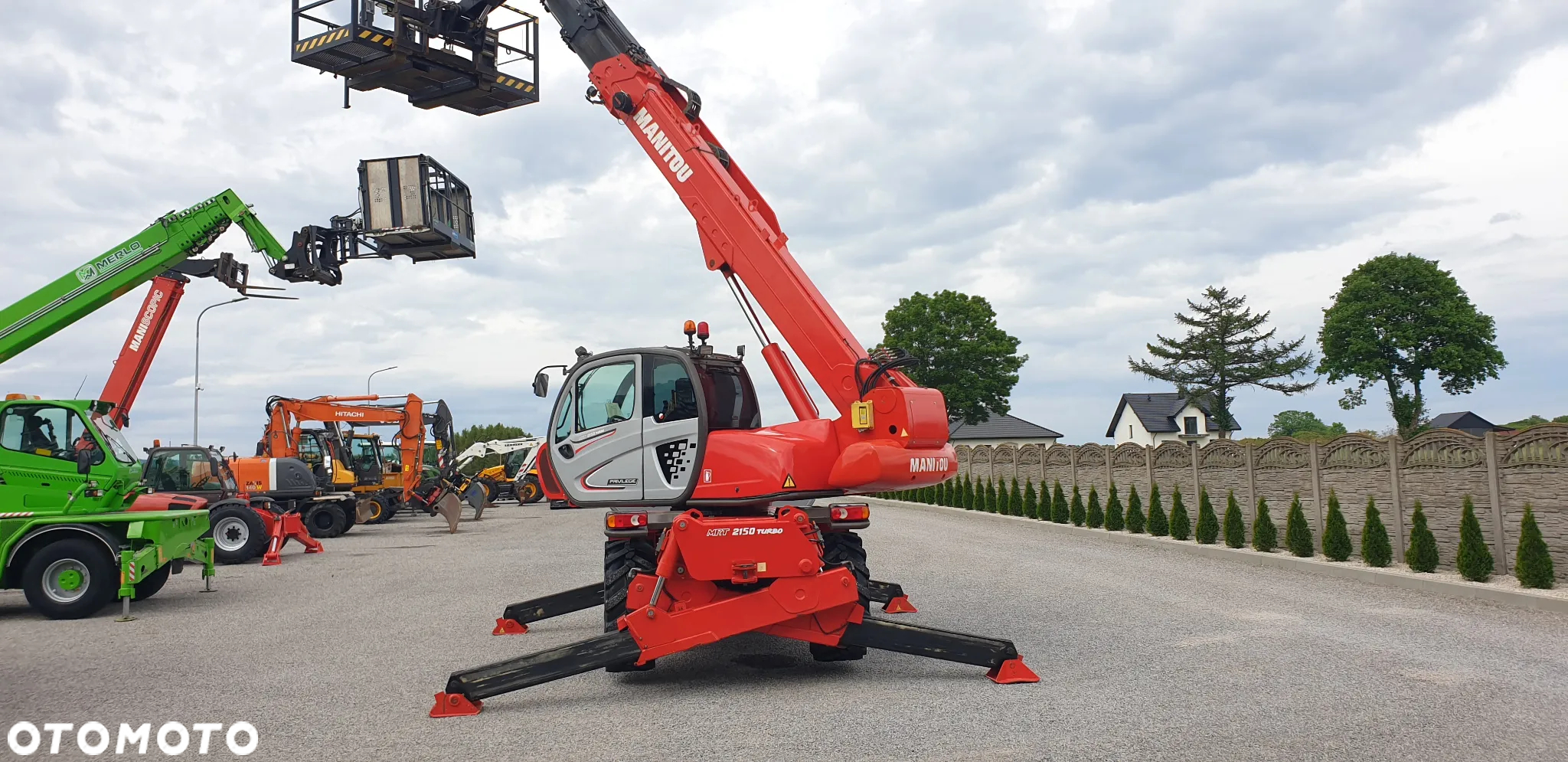 Manitou MRT2150 Privilege kosz hydr. skrętny / wciągarka/widły hydr./pilot/ sprowadzona - 16