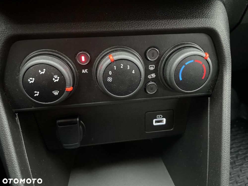 Dacia Sandero Stepway 1.0 TCe Comfort CVT - 22