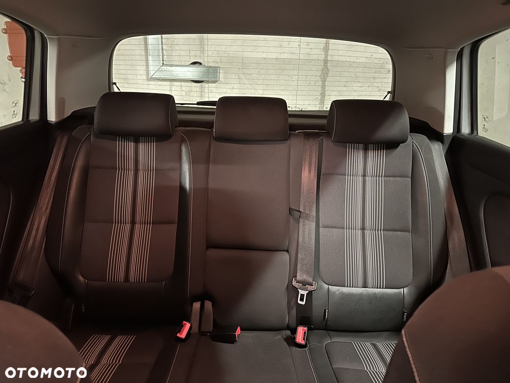 Volkswagen Golf Plus 1.6 TDI DPF Trendline - 11