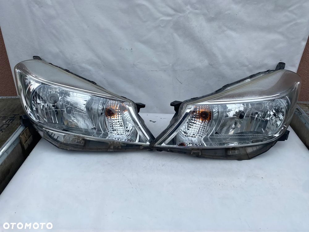 lampa yaris III przed liftem komplet eu całe - 1