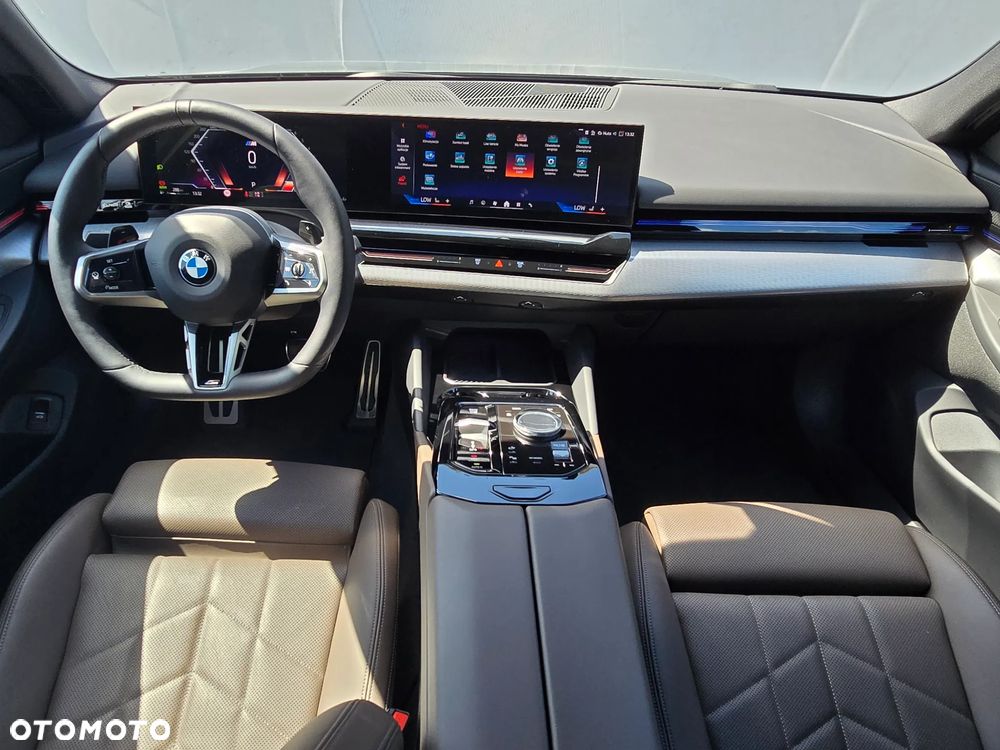 BMW Seria 5 520d xDrive - 10