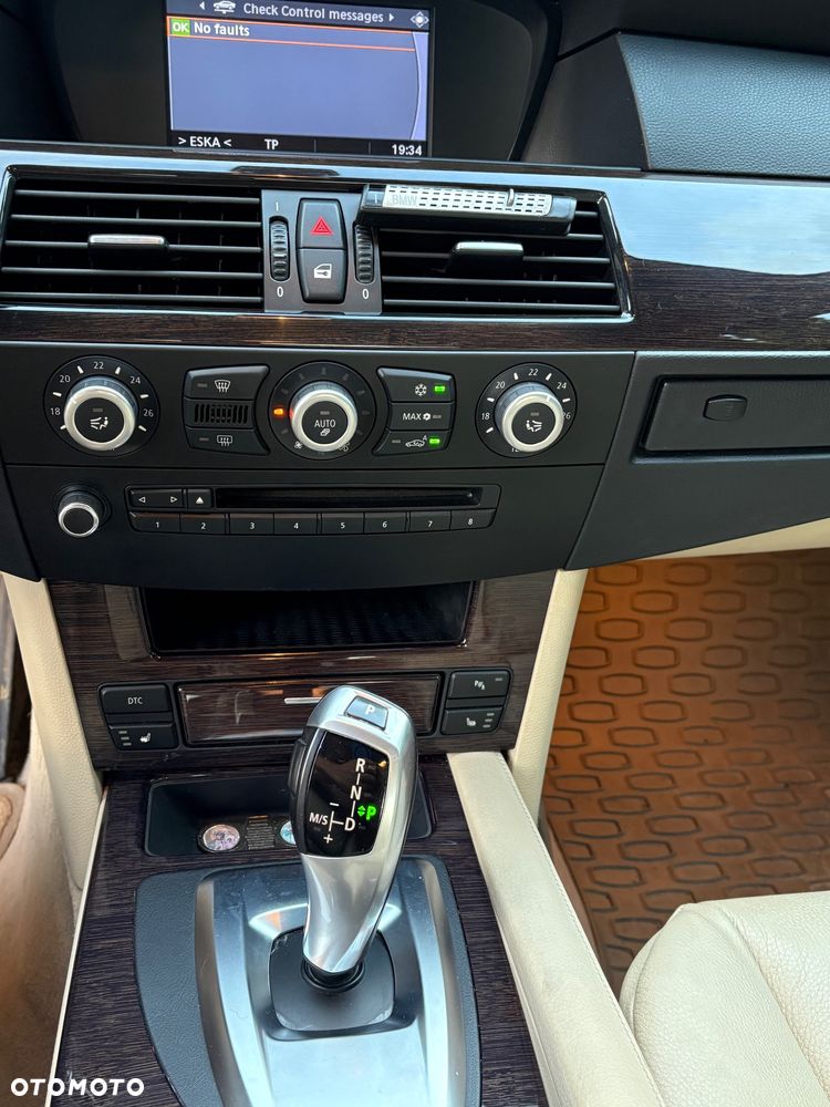 BMW Seria 5 520d - 17