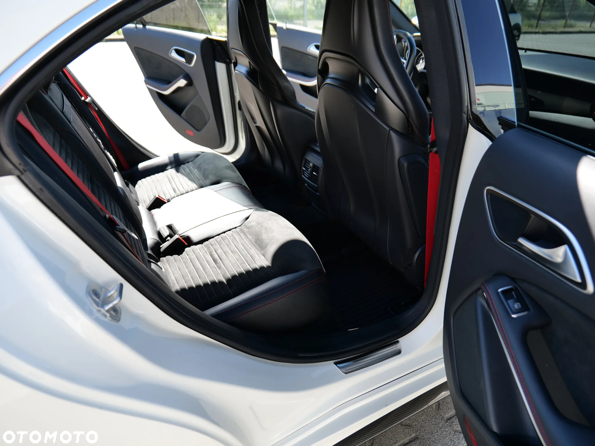 Mercedes-Benz CLA 45 AMG 4-Matic - 18