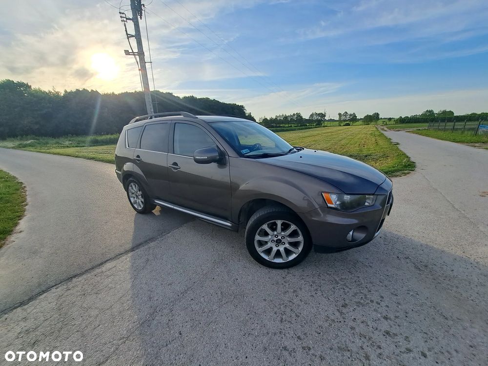 Mitsubishi Outlander 2.0 Intense + 2WD CVT - 1