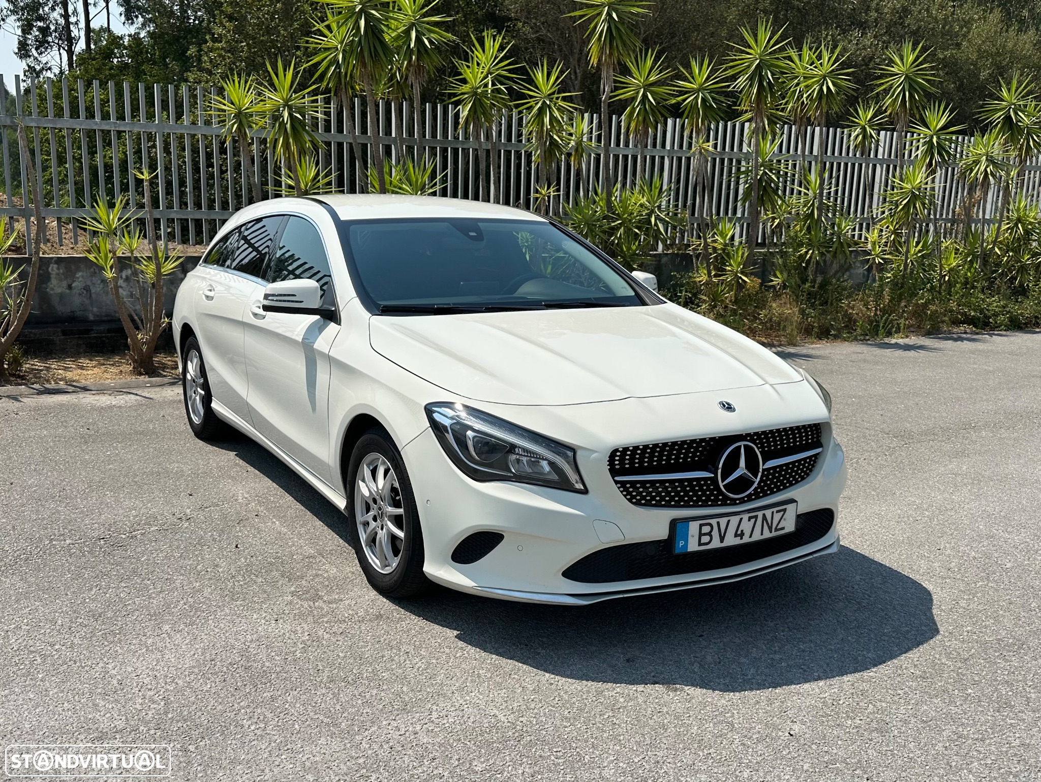 Mercedes-Benz CLA 180 Shooting Brake d 7G-DCT Urban - 2