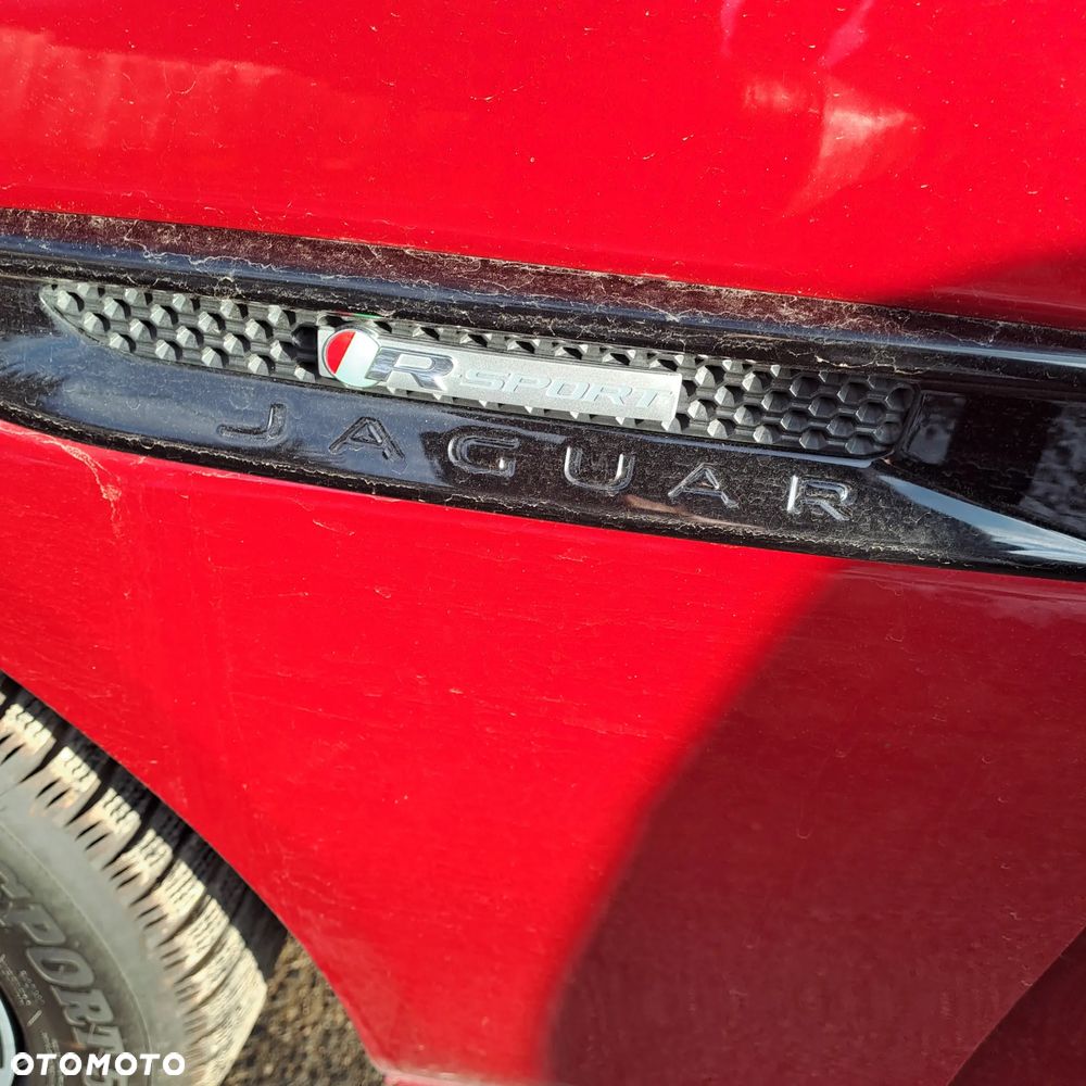 Jaguar XE 2.0 D R-Sport - 8