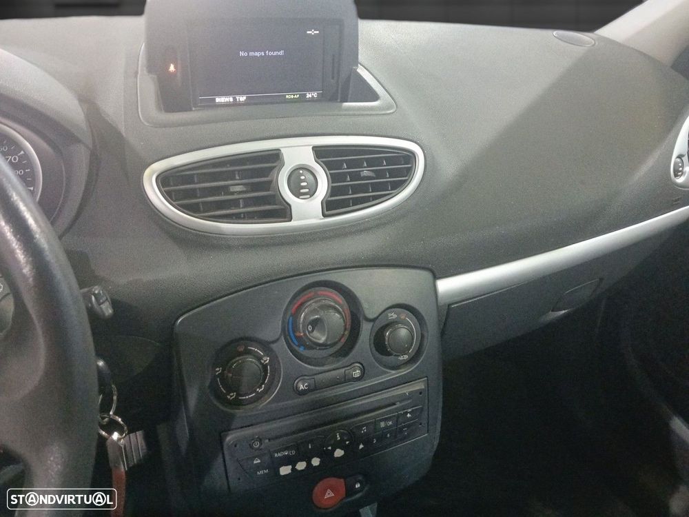 Renault Clio - 8