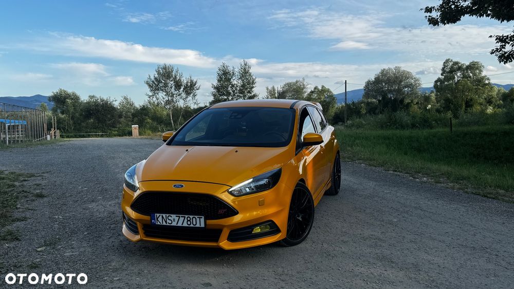 Ford Focus 2.0 EcoBoost ST mit Leder-Sport-Paket - 35