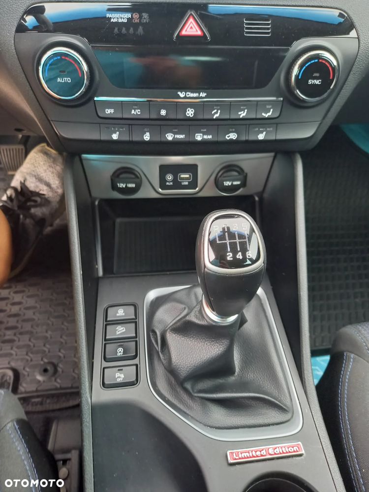 Hyundai Tucson 1.7 CRDI BlueDrive Style 2WD - 10