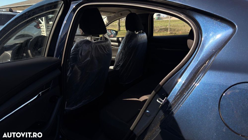 Mazda 3 e-Skyactiv X186 AT MHEV Center-Line - 14