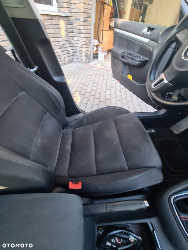 Volkswagen Golf 1.6 TDI DPF Highline - 13