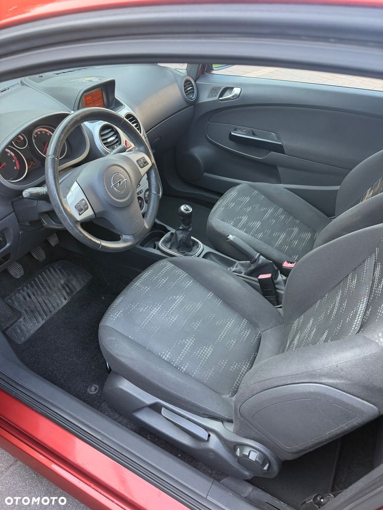Opel Corsa 1.4 16V Active - 10