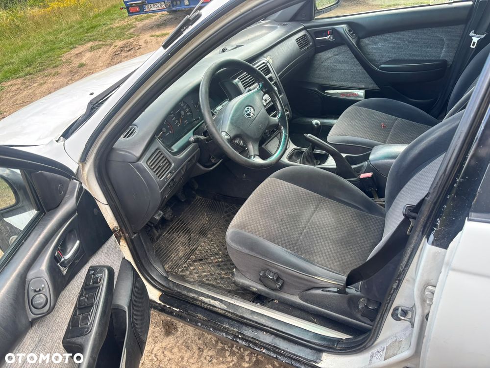 Toyota Carina 1.6 XLi - 11