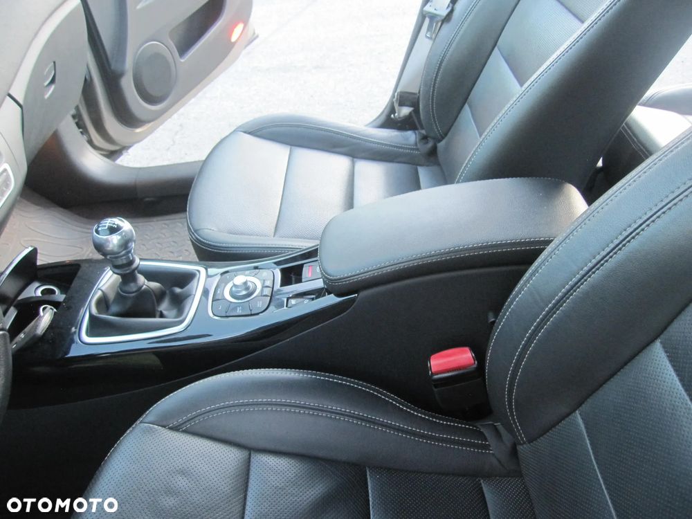 Renault Laguna dCi 110 FAP Bose Edition - 15