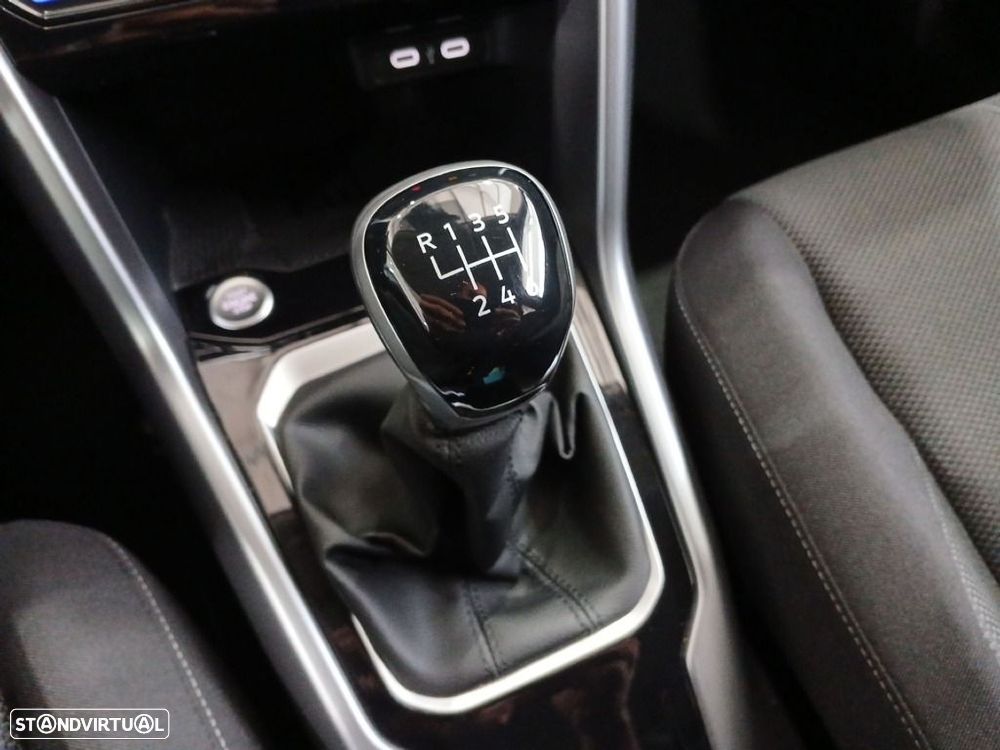 VW T-Roc 2.0 TDI Urban - 32