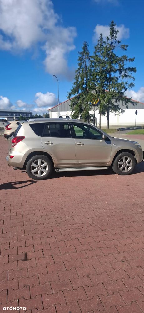 Toyota RAV4 - 3