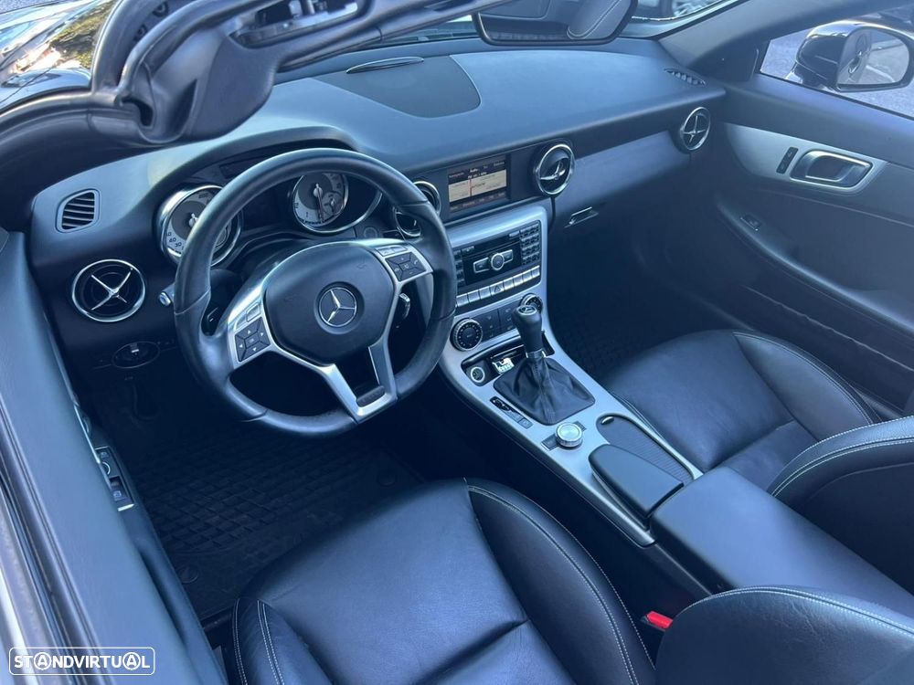 Mercedes-Benz SLK 200 (BlueEFFICIENCY) 7G-TRONIC - 6
