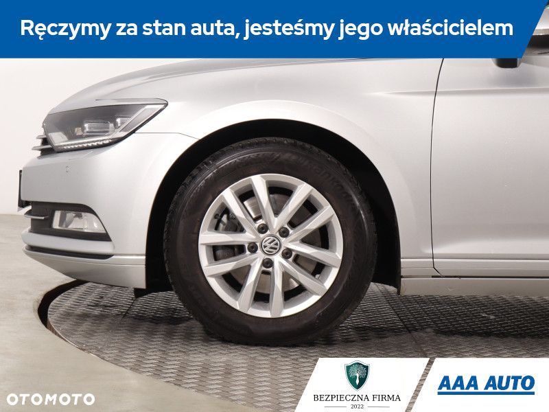 Volkswagen Passat - 17