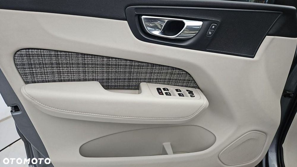 Volvo XC 60 D3 Momentum Pro - 11