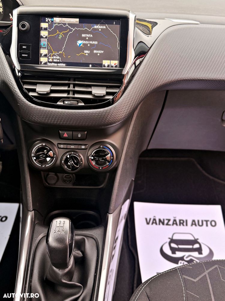 Peugeot 2008 PureTech 82 Style - 20